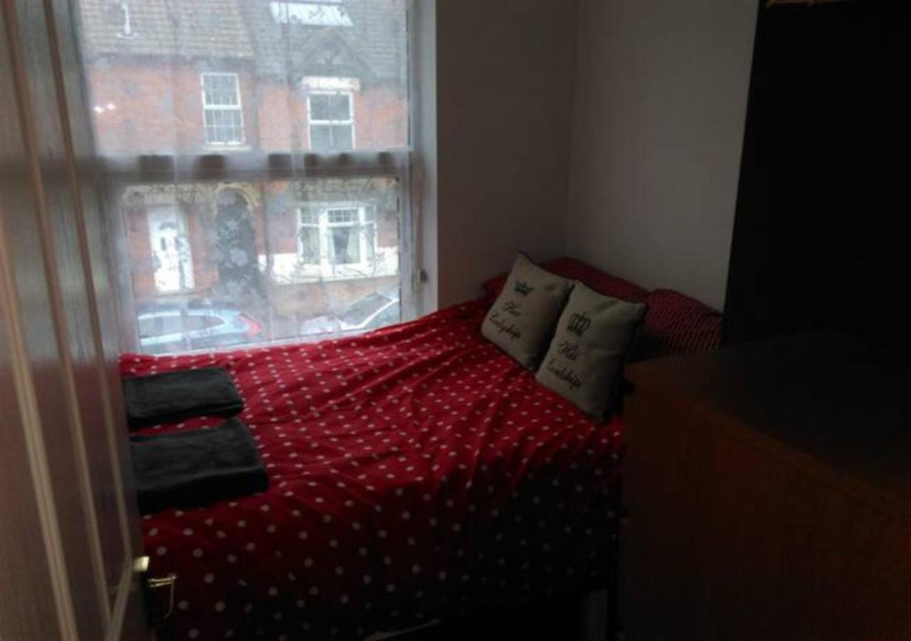 4 Bedroom House For Corporate Stays In Kettering Kültér fotó