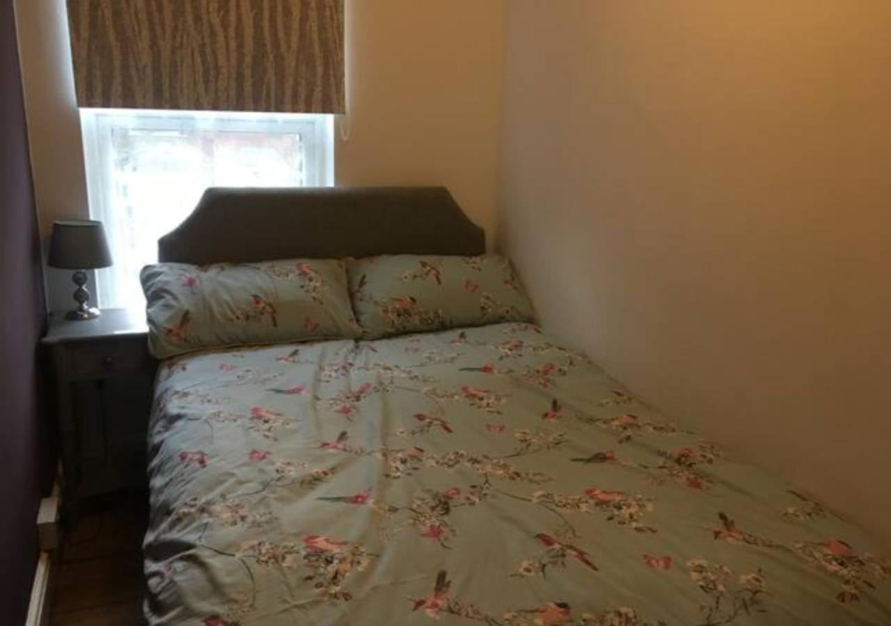 4 Bedroom House For Corporate Stays In Kettering Kültér fotó